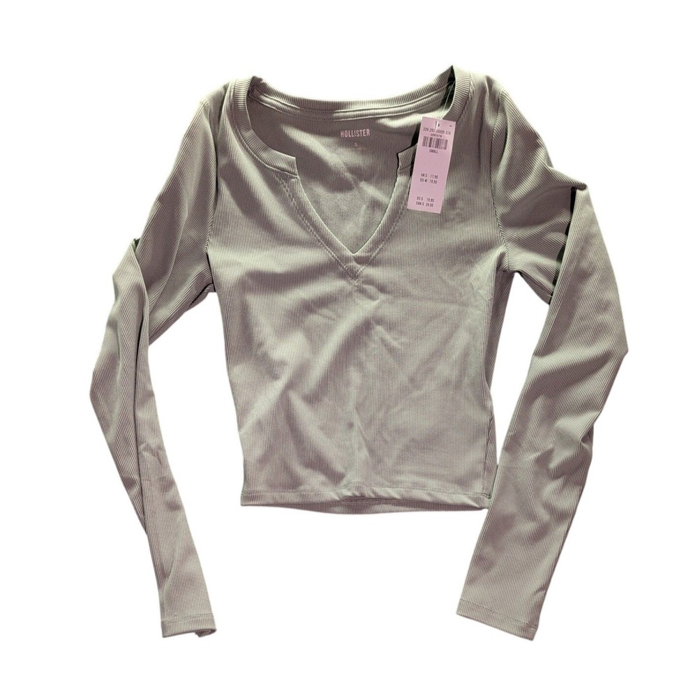 Hollister Women Sage Green Ribbed Notched V-Neck Long Sleeve Top NWT Small